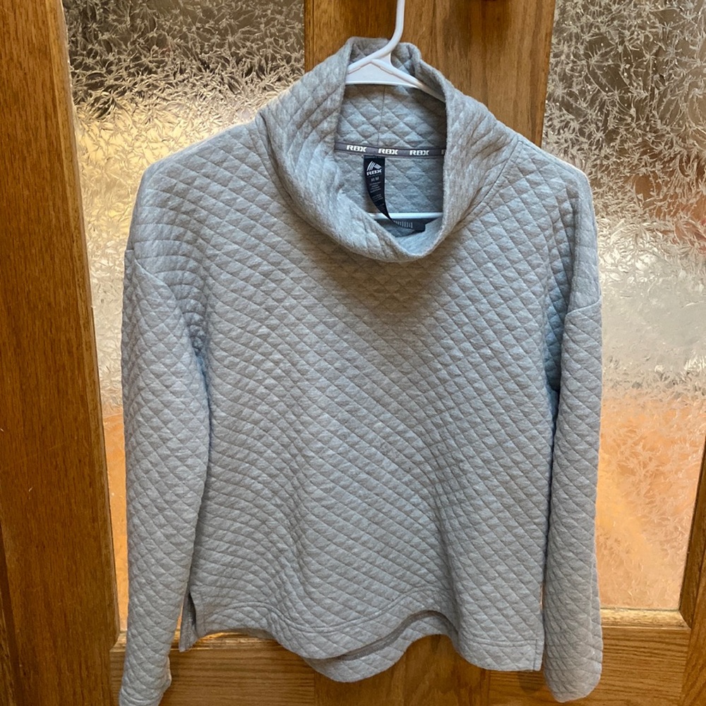 Quilted crewneck
